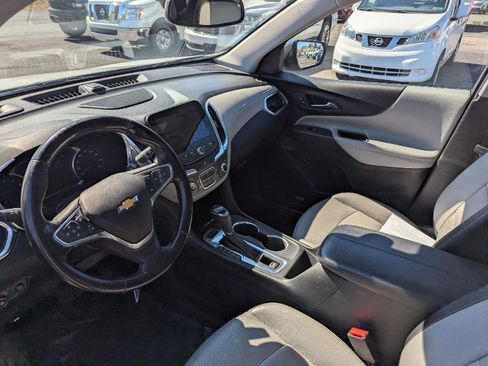 Used 2018 Chevrolet Equinox Premier image 13