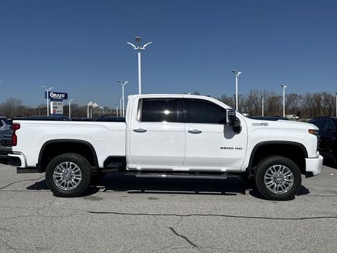 Used 2020 Chevrolet Silverado 2500 High Country w/ Z71 Off-Road Package image 9