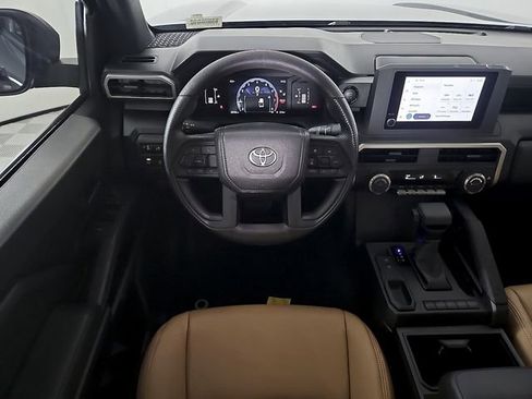 Used 2025 Toyota Tacoma SR image 11