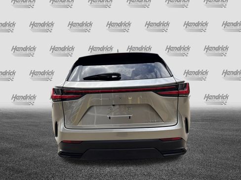 Used 2024 Lexus NX 250 FWD w/ Towing Package (2000 Lbs) image 9