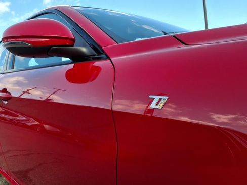 Used 2023 Alfa Romeo Giulia Ti AWD/4WD image 7
