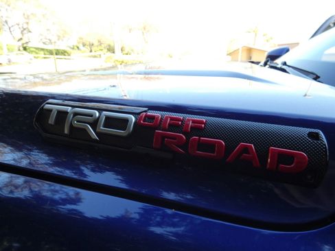 Used 2025 Toyota Tacoma SR5 image 71