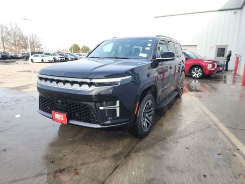 New 2026 Jeep Grand Wagoneer 4WD image 3