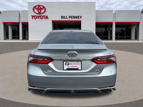 Used 2024 Toyota Camry SE w/ Convenience Package FWD image 4