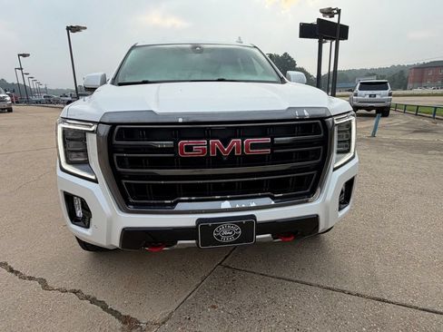 Used 2021 GMC Yukon AT4 w/ AT4 Premium Plus Package AWD/4WD image 9