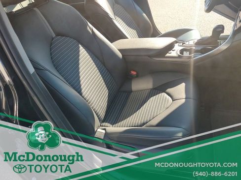 Certified 2022 Toyota Camry SE image 19