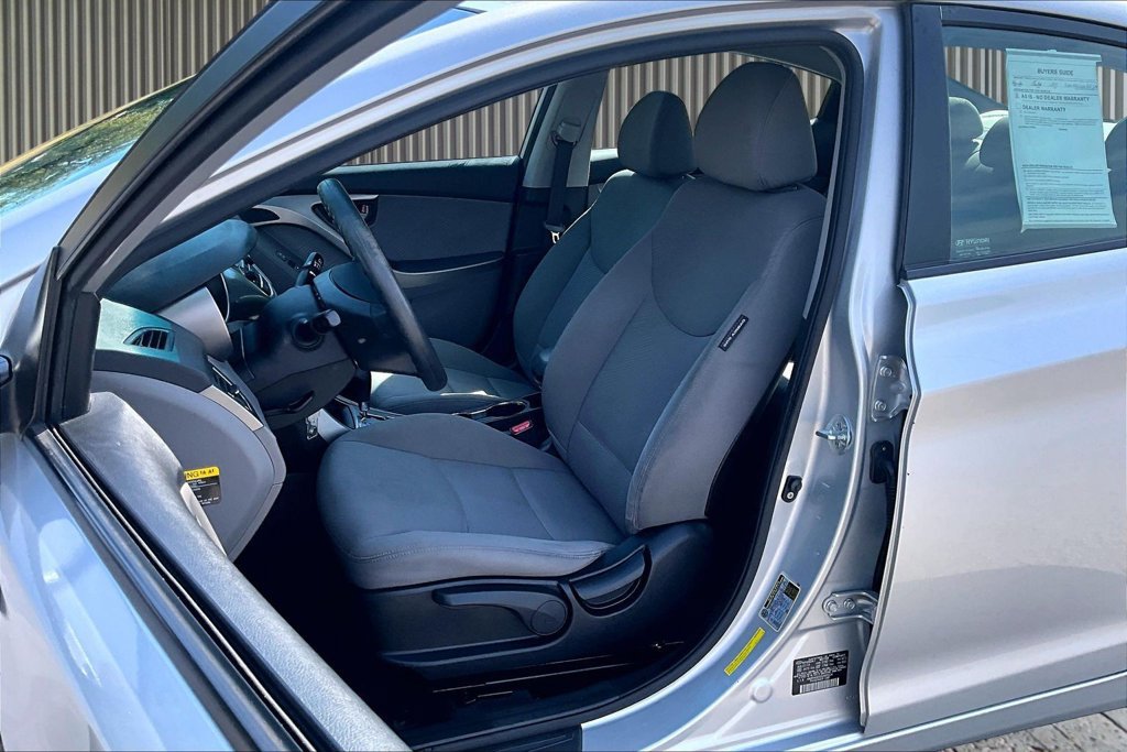 Used 2013 Hyundai Elantra GLS w/ Preferred Pkg FWD image 25