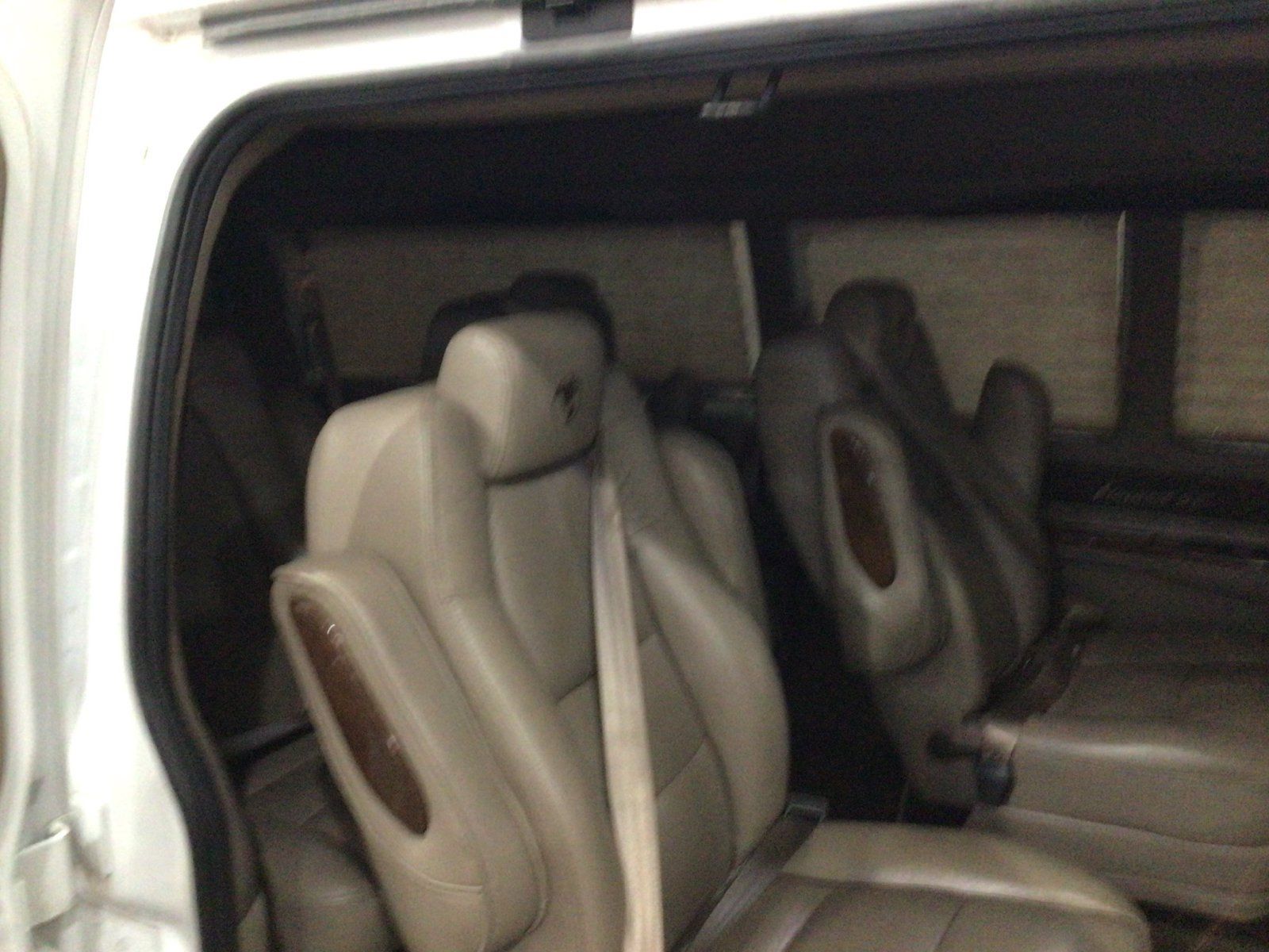 Used 2019 Chevrolet Express 2500 Extended w/ Enhanced Convenience Package RWD image 4