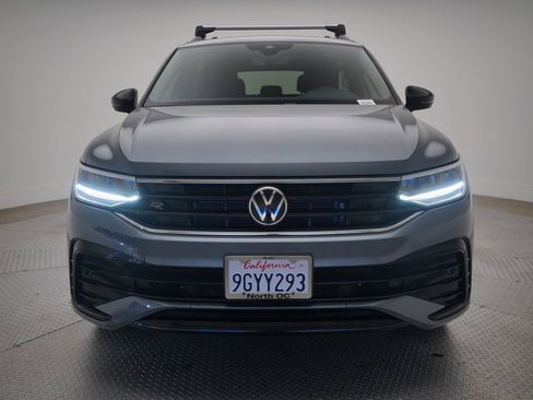 Used 2023 Volkswagen Tiguan SE R-Line image 5