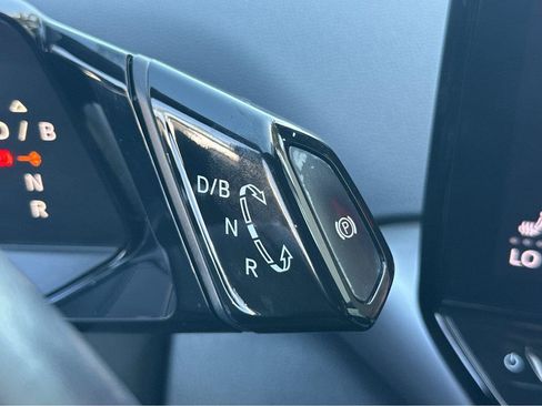Used 2022 Volkswagen ID.4 Pro S RWD image 29