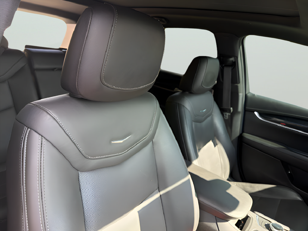 Used 2023 Cadillac XT5 Premium Luxury AWD/4WD image 38