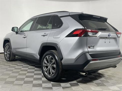 Certified 2022 Toyota RAV4 Limited image 5