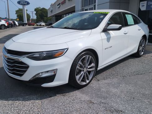 Used 2023 Chevrolet Malibu LT FWD image 1
