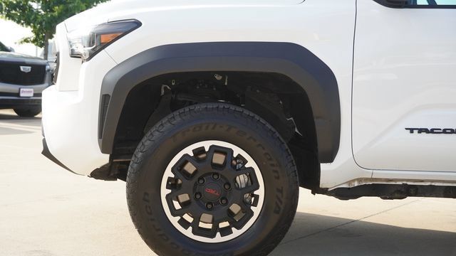 Used 2024 Toyota Tacoma TRD Off-Road AWD/4WD image 5