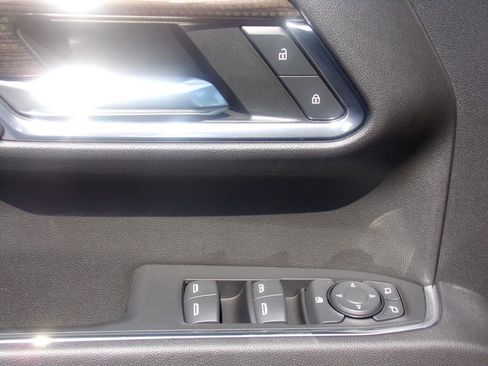 Used 2023 Chevrolet Silverado 1500 LT image 13