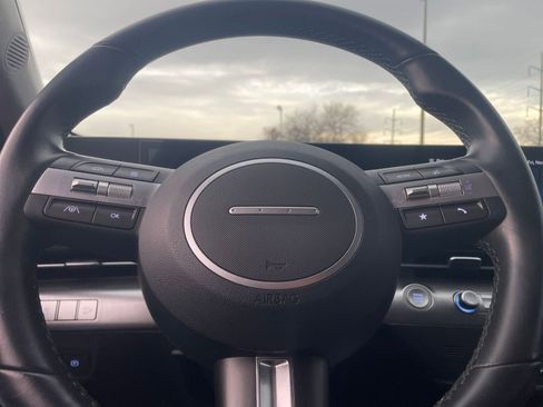 Used 2025 Hyundai Kona SEL image 28