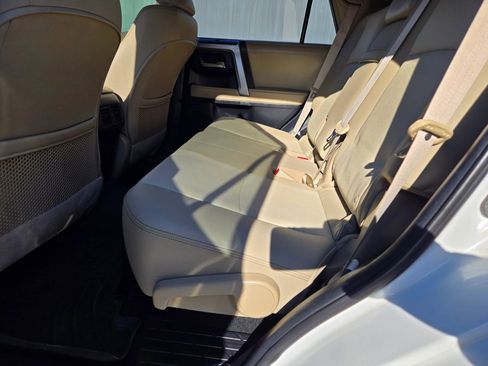 Used 2017 Toyota 4Runner SR5 Premium image 47