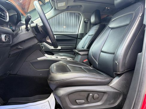 Used 2021 Ford Explorer XLT w/ Equipment Group 202A AWD/4WD image 9