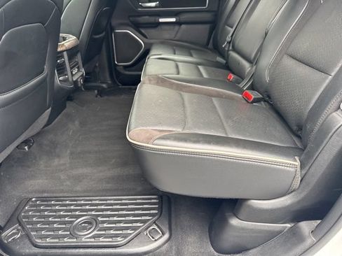 Used 2020 RAM 1500 Laramie AWD/4WD image 34