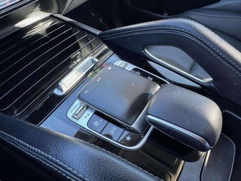 Used 2020 Mercedes-Benz GLE 450 4MATIC w/ Premium Package image 31