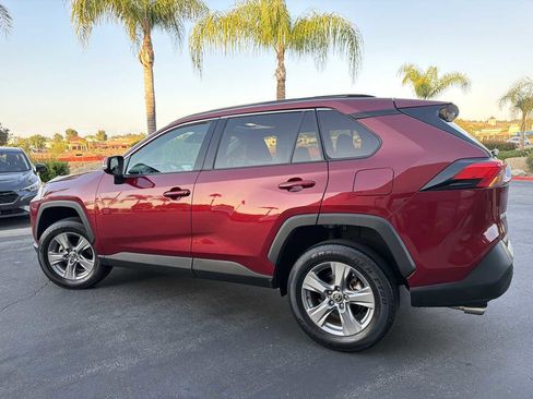 Used 2022 Toyota RAV4 XLE w/ Convenience Package FWD image 15