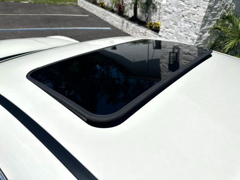 Used 2016 Maserati Ghibli S image 19