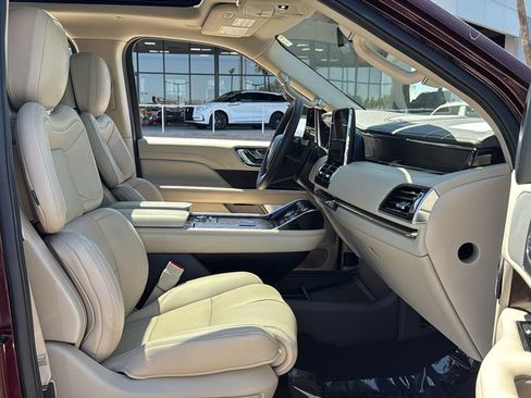 Used 2020 Lincoln Navigator Reserve w/ Luxury Package AWD/4WD image 25