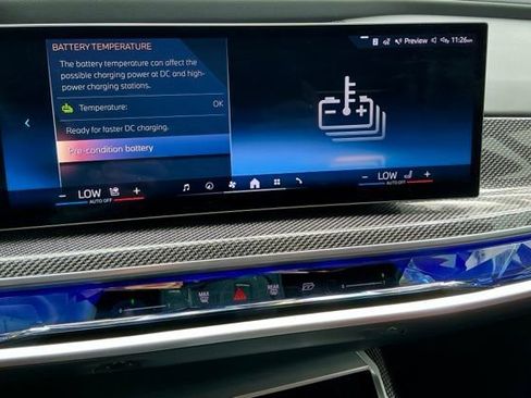 Used 2023 BMW i7 xDrive60 AWD/4WD image 42