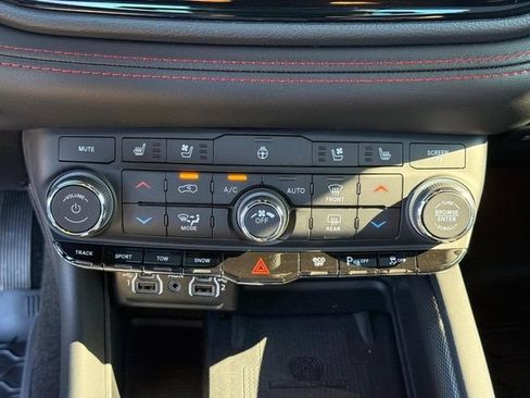 Used 2023 Dodge Durango R/T w/ Tow 'N Go Package AWD/4WD image 28