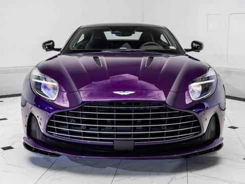 Used 2024 Aston Martin DB12 Coupe image 7