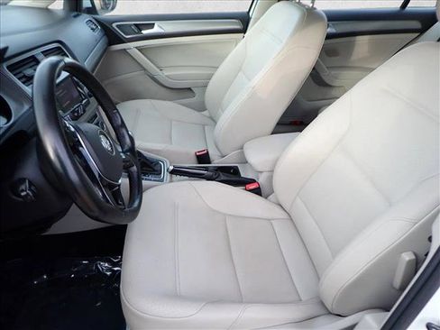 Used 2015 Volkswagen Golf TDI SEL image 11