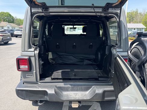 Used 2021 Jeep Wrangler Unlimited Sport w/ Sun And Sound Package AWD/4WD image 17