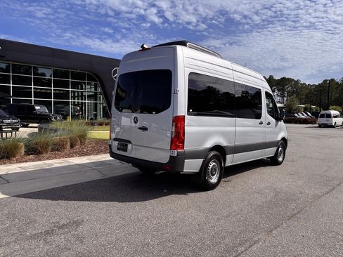Used 2024 Mercedes-Benz Sprinter 2500 image 8
