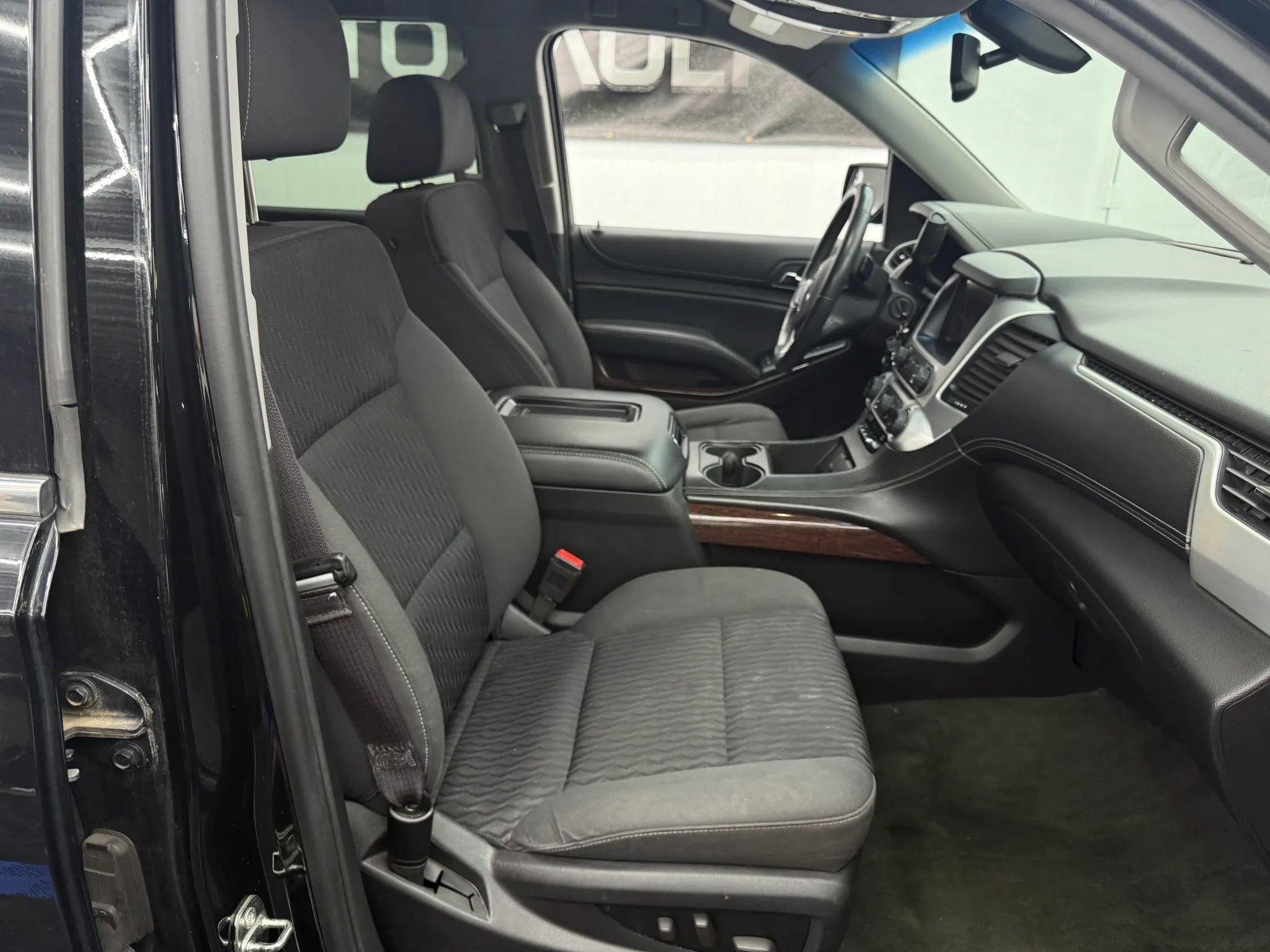 Used 2015 GMC Yukon SLE w/ Convenience Package AWD/4WD image 6