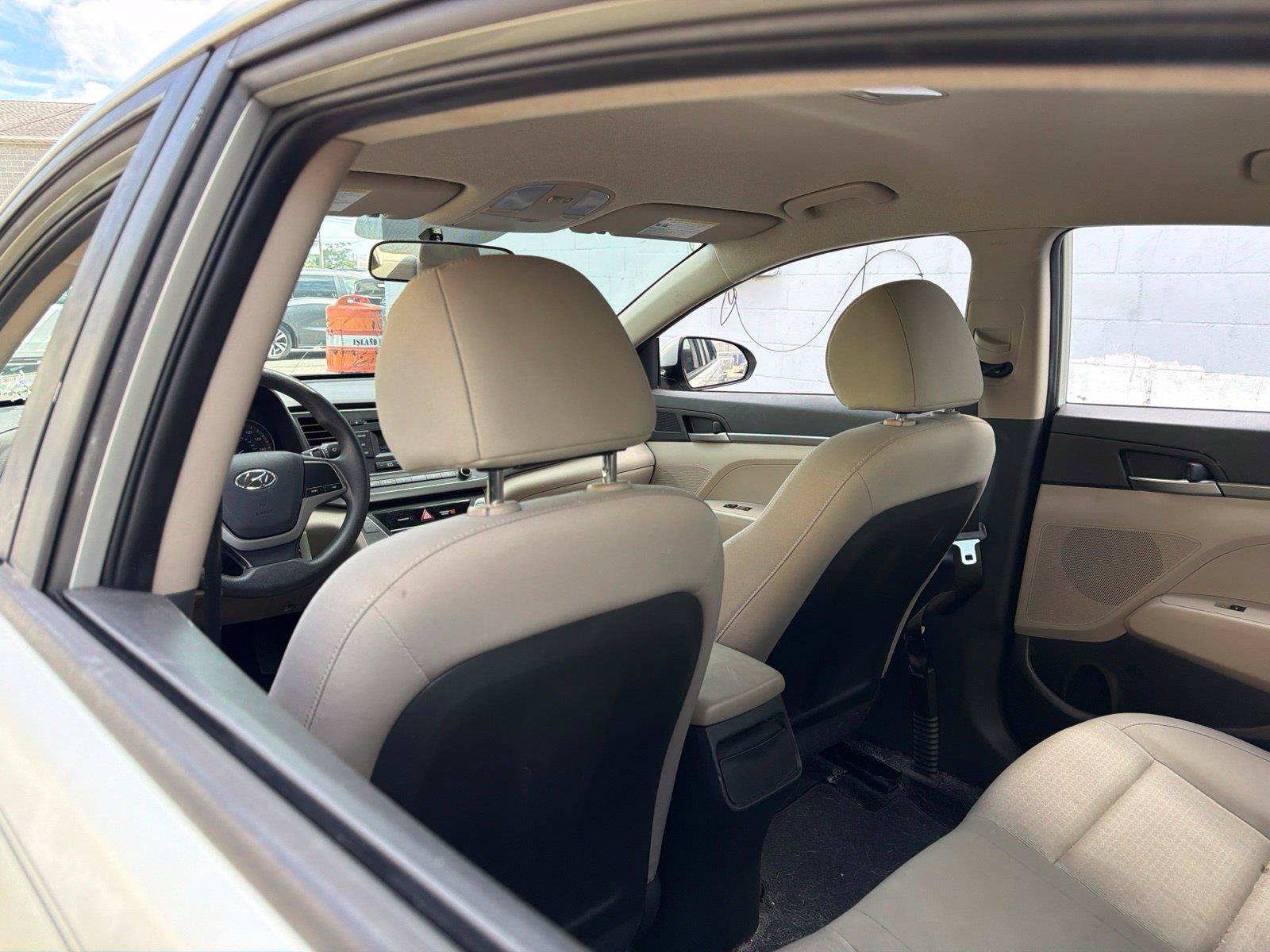 Used 2017 Hyundai Elantra SE FWD image 15