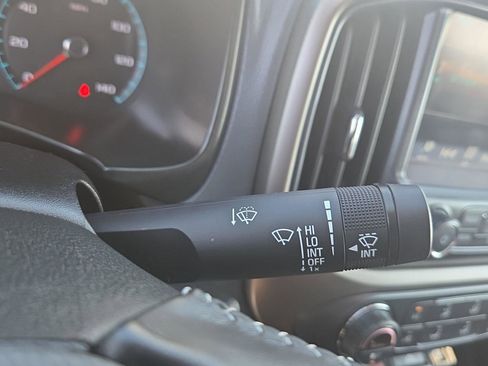 Used 2018 Chevrolet Colorado Z71 image 28