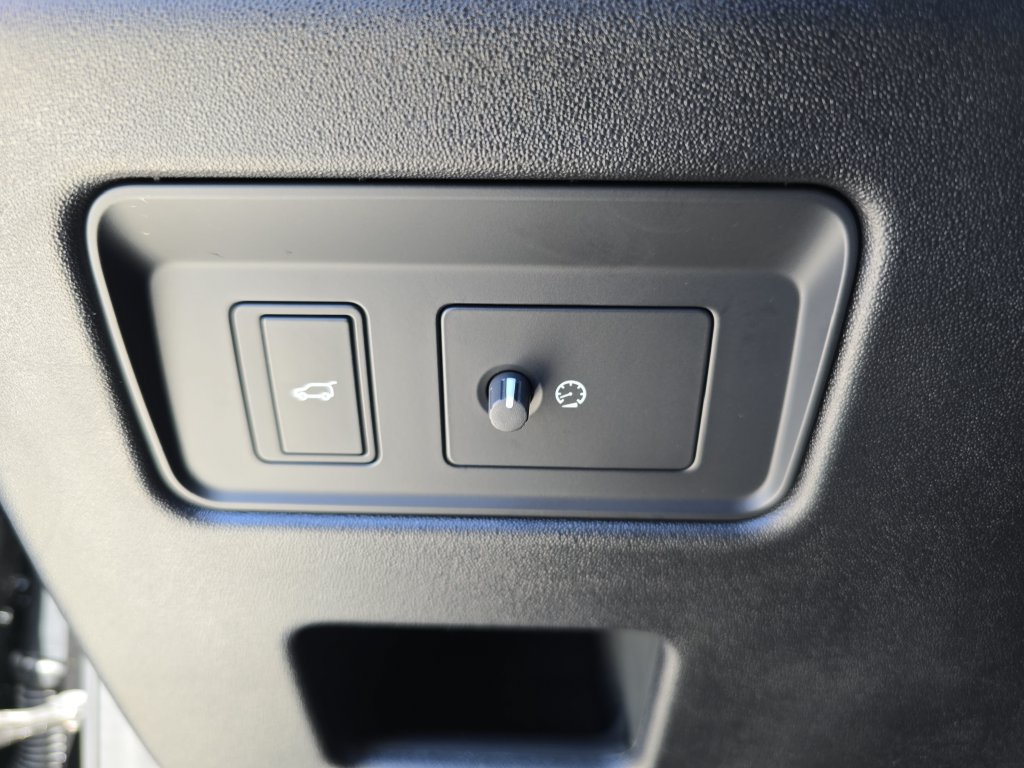 New 2026 Land Rover Discovery S AWD/4WD image 28