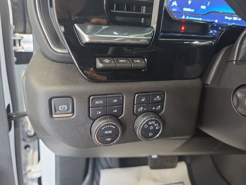 Used 2023 Chevrolet Silverado 1500 LTZ w/ LTZ Premium Package AWD/4WD image 19