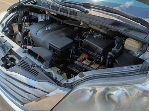 Used 2017 Toyota Sienna LE image 39