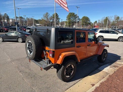 Used 2013 Jeep Wrangler Unlimited Sahara w/ Dual Top Group image 5