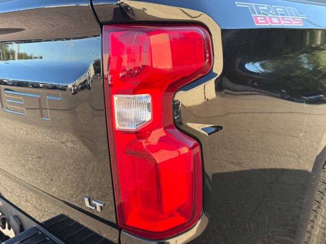 Used 2019 Chevrolet Silverado 1500 LT Trail Boss AWD/4WD image 14