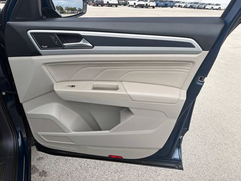 Certified 2023 Volkswagen Atlas SEL Premium AWD/4WD image 30