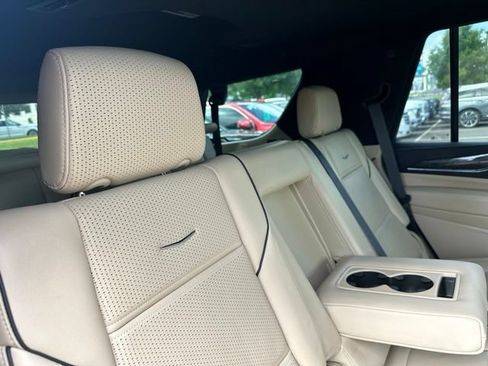 Used 2024 Cadillac Escalade Premium Luxury w/ Performance Package AWD/4WD image 13