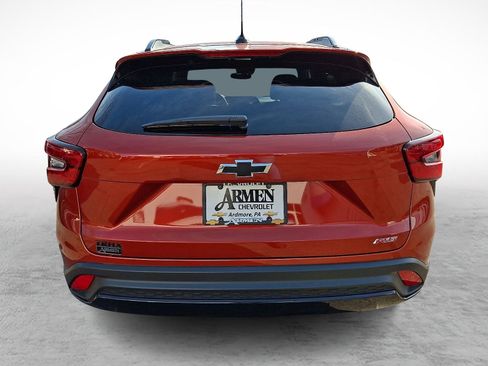 Certified 2024 Chevrolet Trax RS w/ Driver Confidence Package image 6