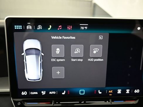 Used 2025 Volkswagen Tiguan SE R-Line FWD image 11