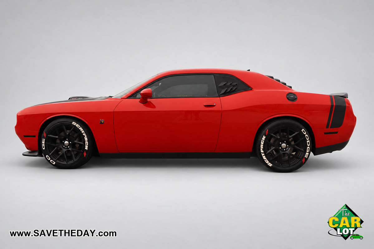 Used 2015 Dodge Challenger R/T Scat Pack RWD image 5