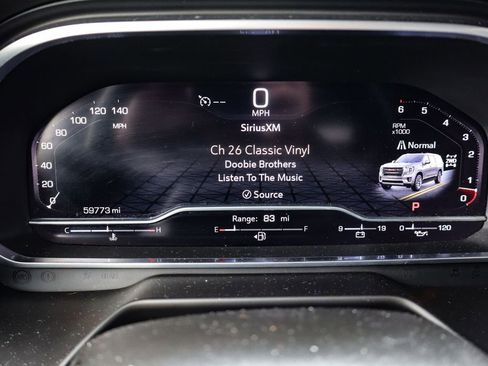 Used 2023 GMC Yukon SLT image 30