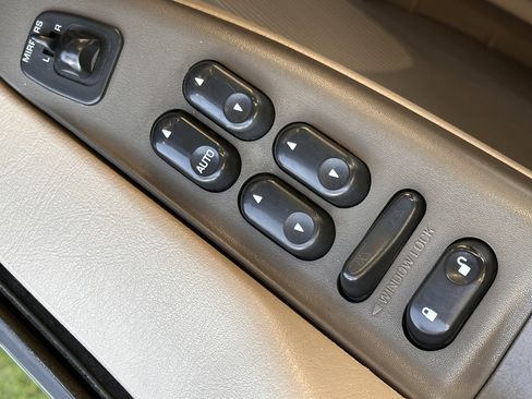 Used 2004 Ford F250 Lariat image 39