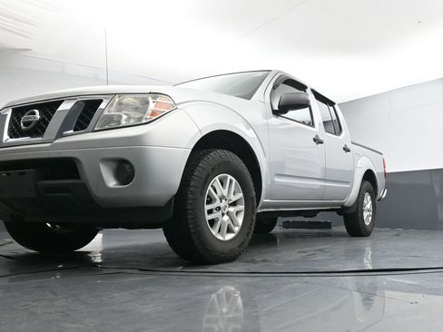 Used 2017 Nissan Frontier SV image 20