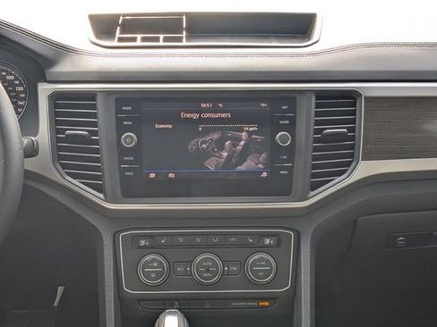 Used 2019 Volkswagen Atlas SE w/ Panoramic Sunroof Package image 18